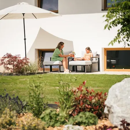 Edenhauserhof Bed & Breakfast