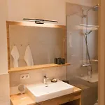Edenhauserhof Oda ve Kahvaltı 4*