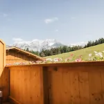 Edenhauserhof 4* Neu Gotzens