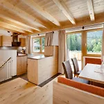 Edenhauserhof 4* Neu Gotzens