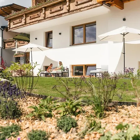Bed and breakfast Edenhauserhof 4*