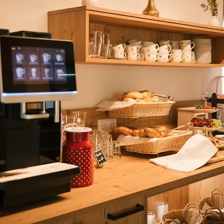 Nocleg ze śniadaniem Edenhauserhof 4*