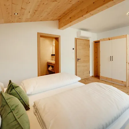 Edenhauserhof Bed & Breakfast Neu Gotzens