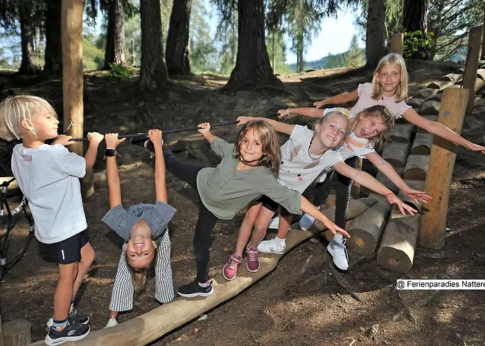 Edenhauserhof 4* Neu Gotzens