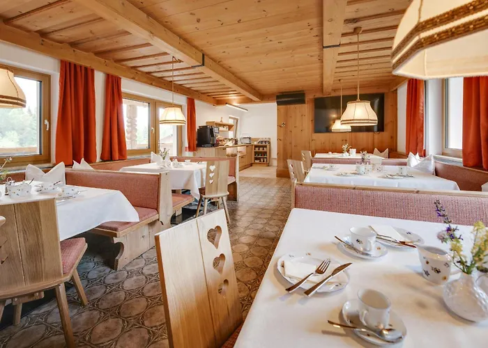 Edenhauserhof فندق مبيت وإفطار 4*