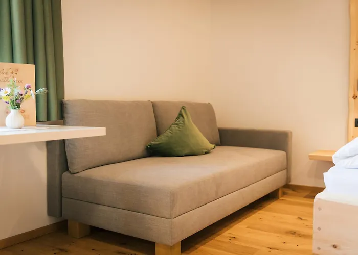 Edenhauserhof 4* Neu Gotzens