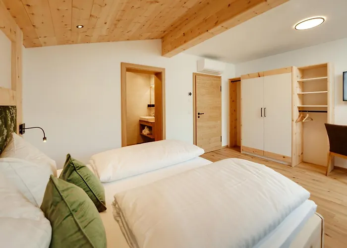 Edenhauserhof Bed & Breakfast Neu Gotzens