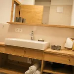 Edenhauserhof 4* Neu Gotzens
