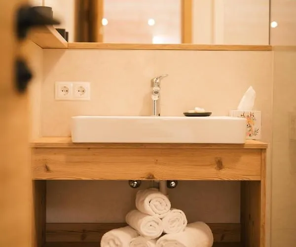 Edenhauserhof Neu Gotzens